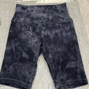 Lulu align biker shorts 10in